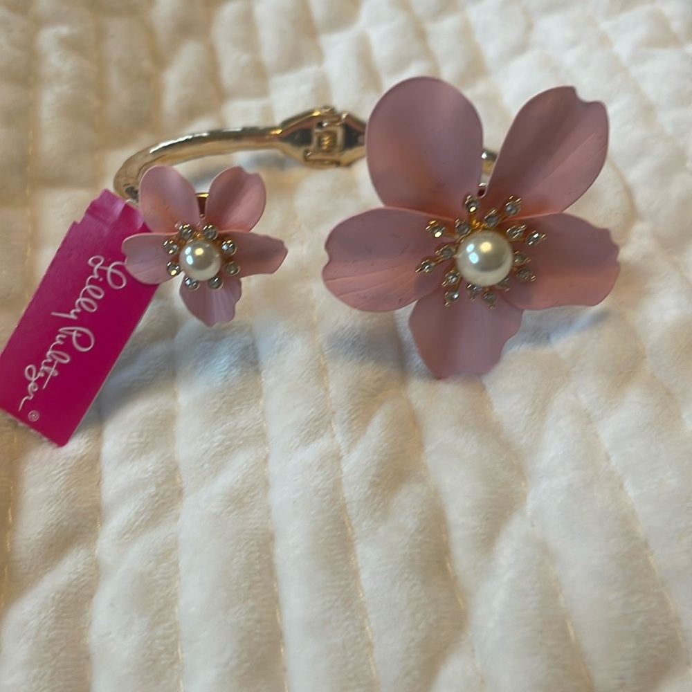Lilly Pulitzer pearl orchid bracelet conch shell pink. NWT.